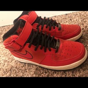 Nike Air Force mids red 9